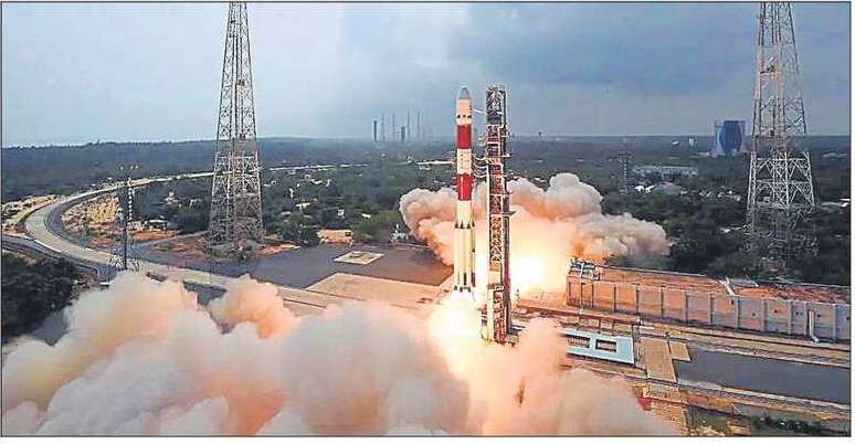 Isro は、OceanSat-3、その他 8 つの超小型衛星を宇宙に配置します
