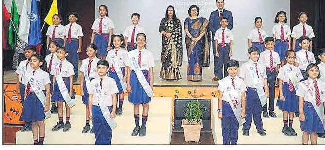 ノイダのサファイア・インターナショナル・スクール、熱意を持って叙任式を開催