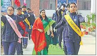 ヴァスンドラのアレン ハウス公立学校で素晴らしい文化祭典が開催される