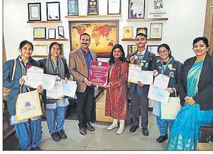 アールコン公立校長マユール・ビハール氏、CBSE全国青少年サミットで「栄誉賞」を受賞