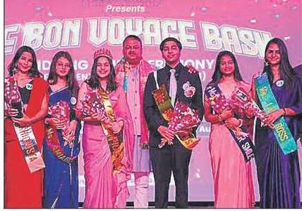 ソニパットのスワーンプラスタ公共が12年生のお別れ式を主催