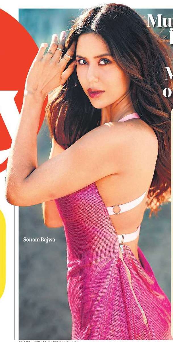 Mujhe theek thaak kapde pehen ke jana padta hai Mumbai: Sonam on being papped