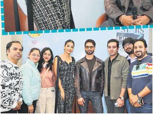 シャヒド - プージャが SITC でハウスを揺るがす