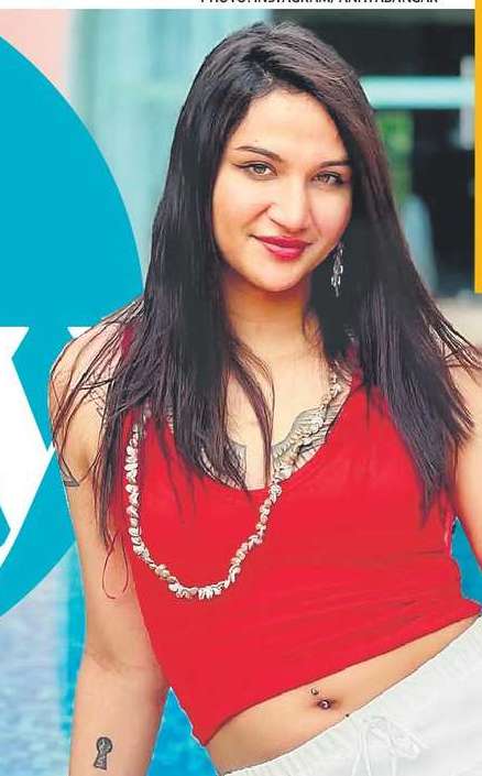 いつか父が私を支えてくれることを願っています:アナヤ・バンガー いつか父が私を支えてくれることを願っています:アナヤ・バンガー